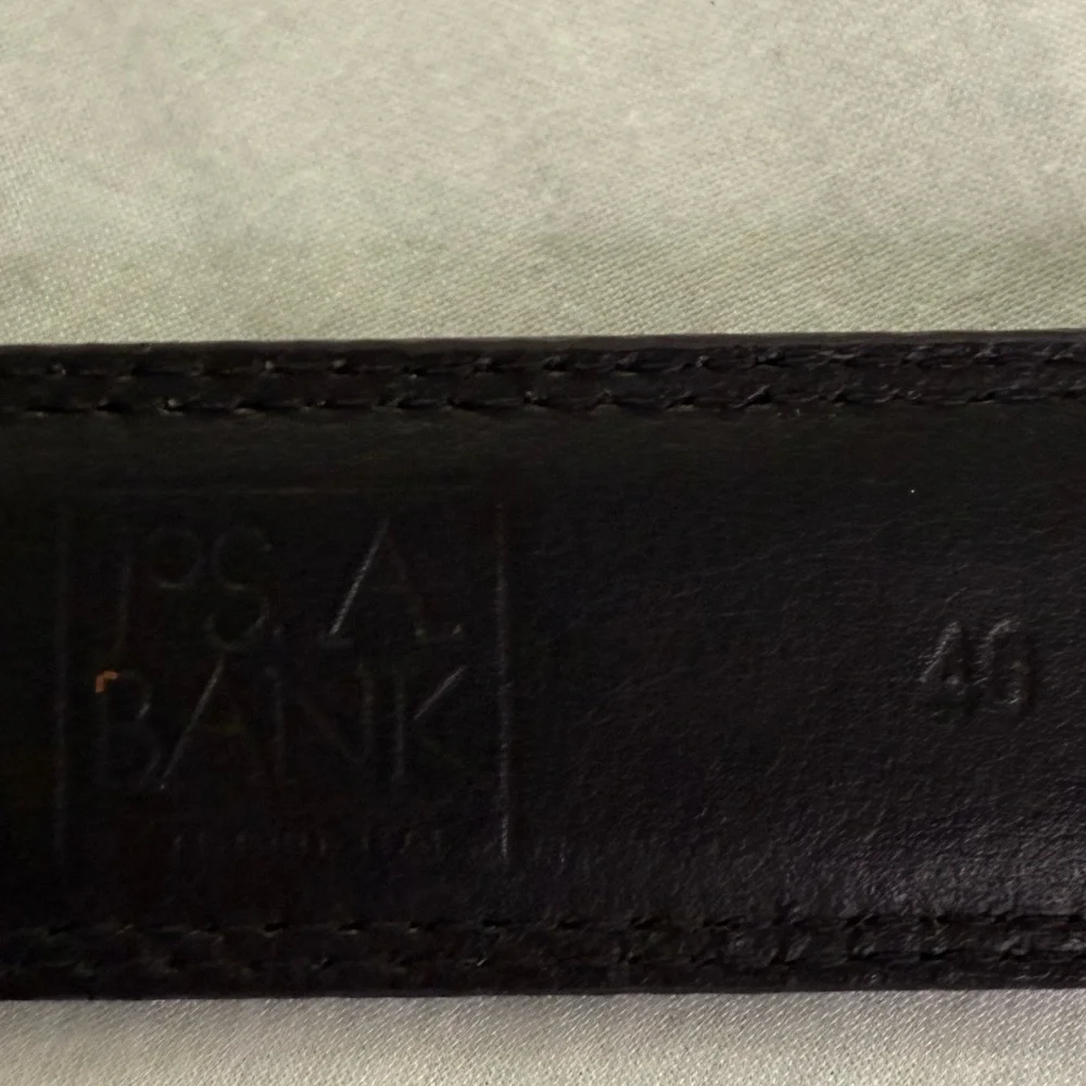 Jos.A Bank Genuine Leather Men’s Belt Size 40, Brown with Gold Buckle NWOT
